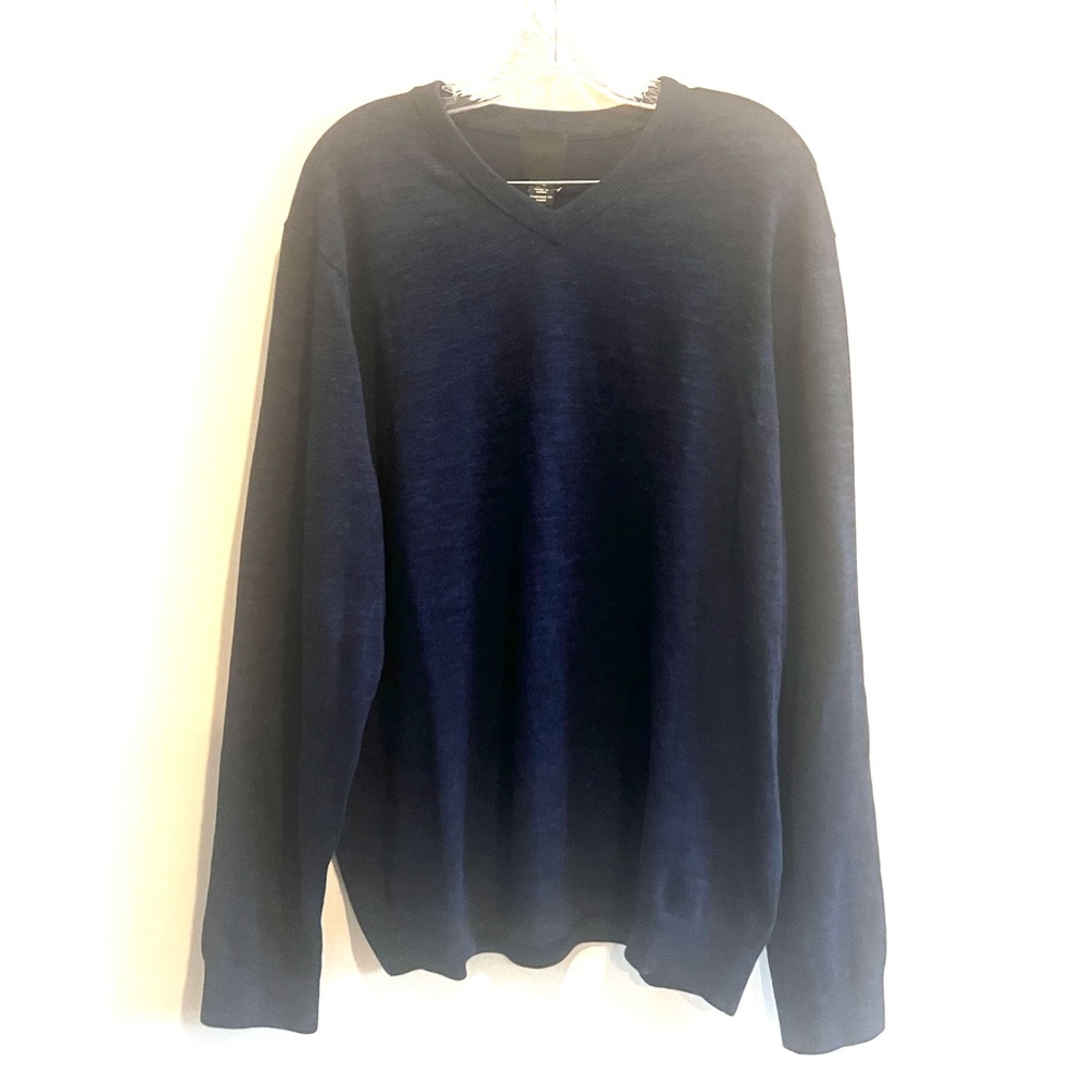 Men’s Banana Republic V-neck Sweater